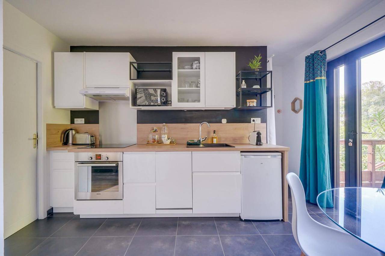 Appartement entier, Le Maobi - T2 au Calme Jardin & Parking, 15 min Bordeaux in Tresses, Région de Bordeaux