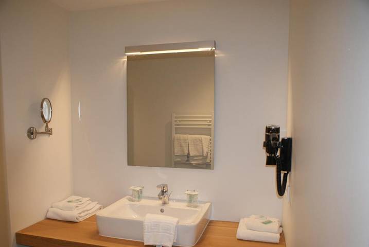 Hôtel pour 2 personnes, avec piscine ainsi que jardin et terrasse, animaux acceptés à Souraïde - 2