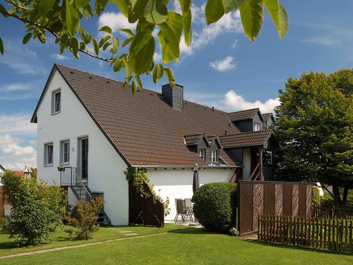 Ferienhaus für 4 Personen, mit Terrasse, mit Haustier in Oberscheidweiler