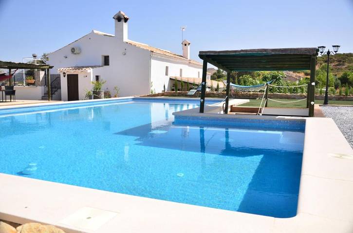 Casa rural para 12 personas, con Balcón y Terraza además de Jardín y Piscina en Castril
