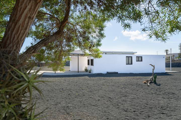 Casa rural para 4 personas, con terraza y jardín en Tinajo - 2