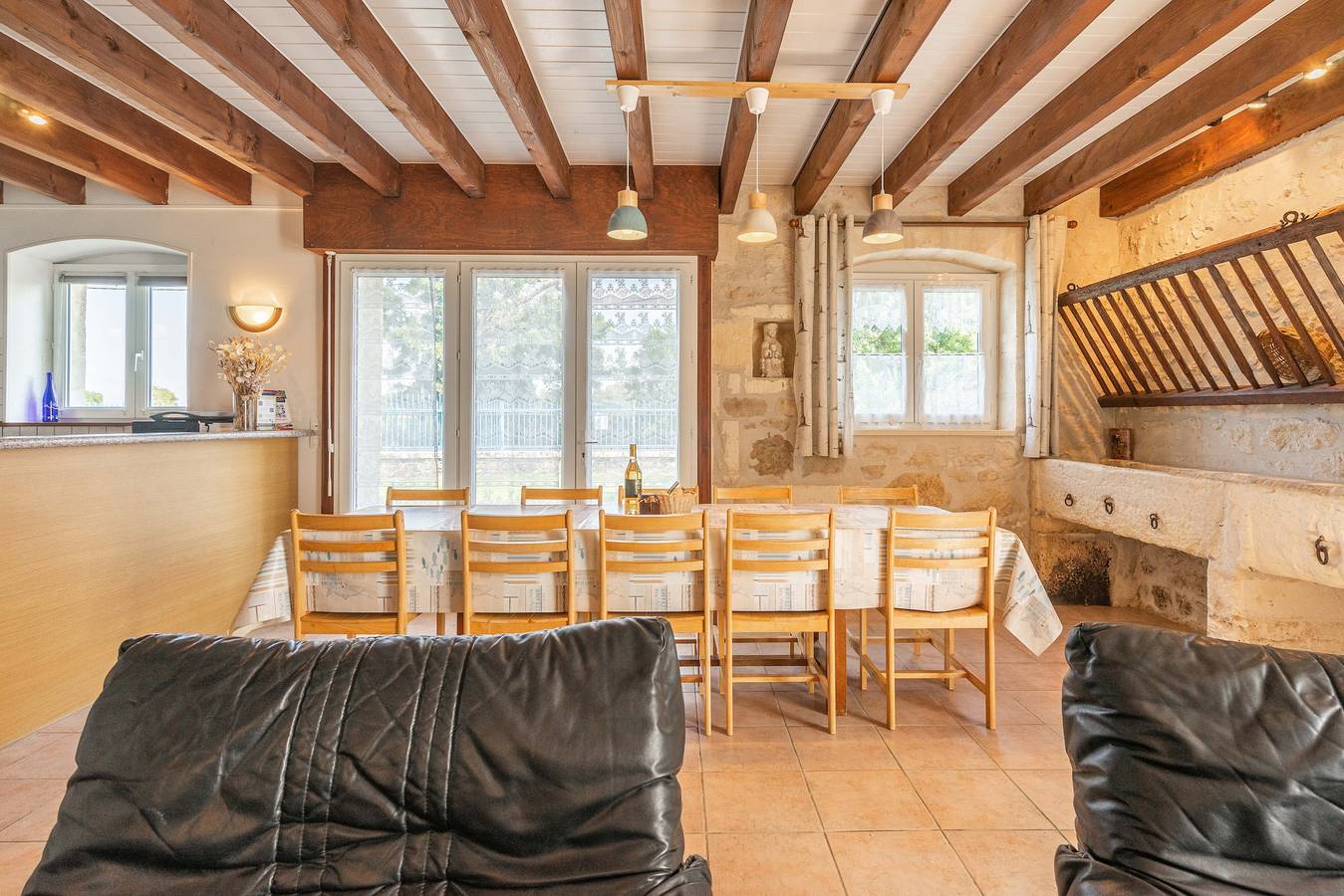 Ferienhaus 'Gite Aix mit Innenpool', gemeinsamer Garten & Wlan in La Gripperie-Saint-Symphorien, Rochefort und Umgebung