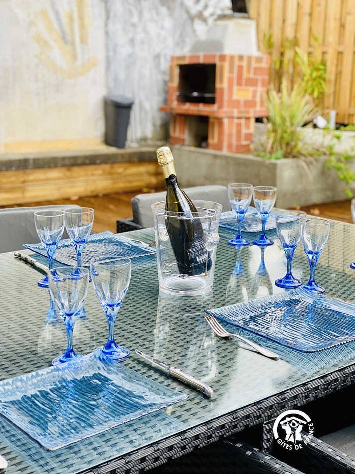 Gîte pour 8 personnes, avec terrasse à Carcassonne - 2