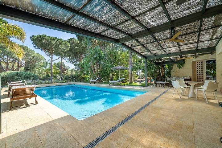 Location de vacances pour 12 personnes, avec Balcon ainsi que Terrasse et Jardin à Cabrils - 4