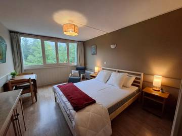 Gîte pour 2 personnes, avec vue à Laveissière