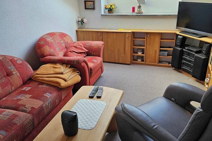 Ganze Wohnung, Gemütliche Dg-Ferienwohnung in Flossenbürg in Flossenbürg, Naturpark Nördlicher Oberpfälzer Wald