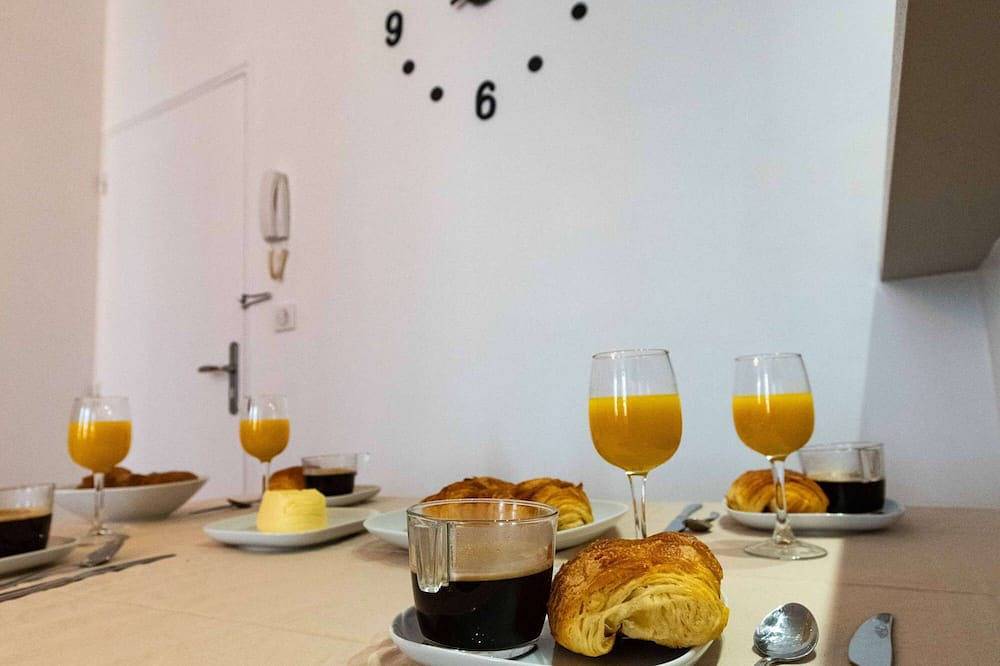 Entire apartment, T3 charming ideally located in the center of Bayonne near train station in Bayonne, Bayonne region