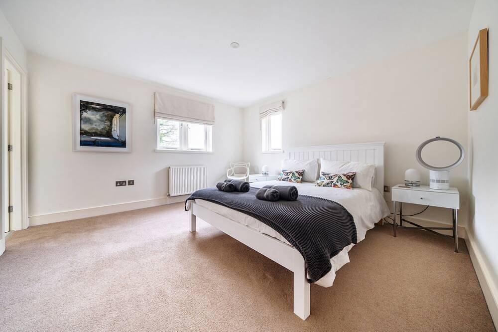 Orchard House 3 bedrooms - sleeps 6 guests  in 3 bedrooms in Burnham Market, Norfolk Coast