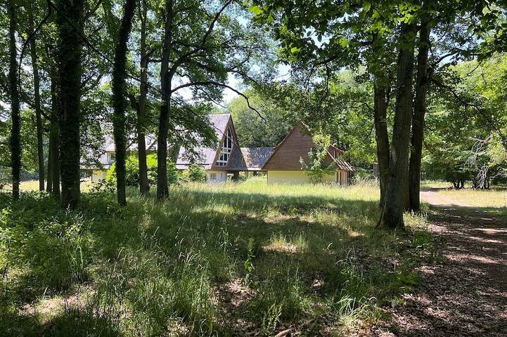 Gîte pour 8 personnes, avec Jardin à Marboué
