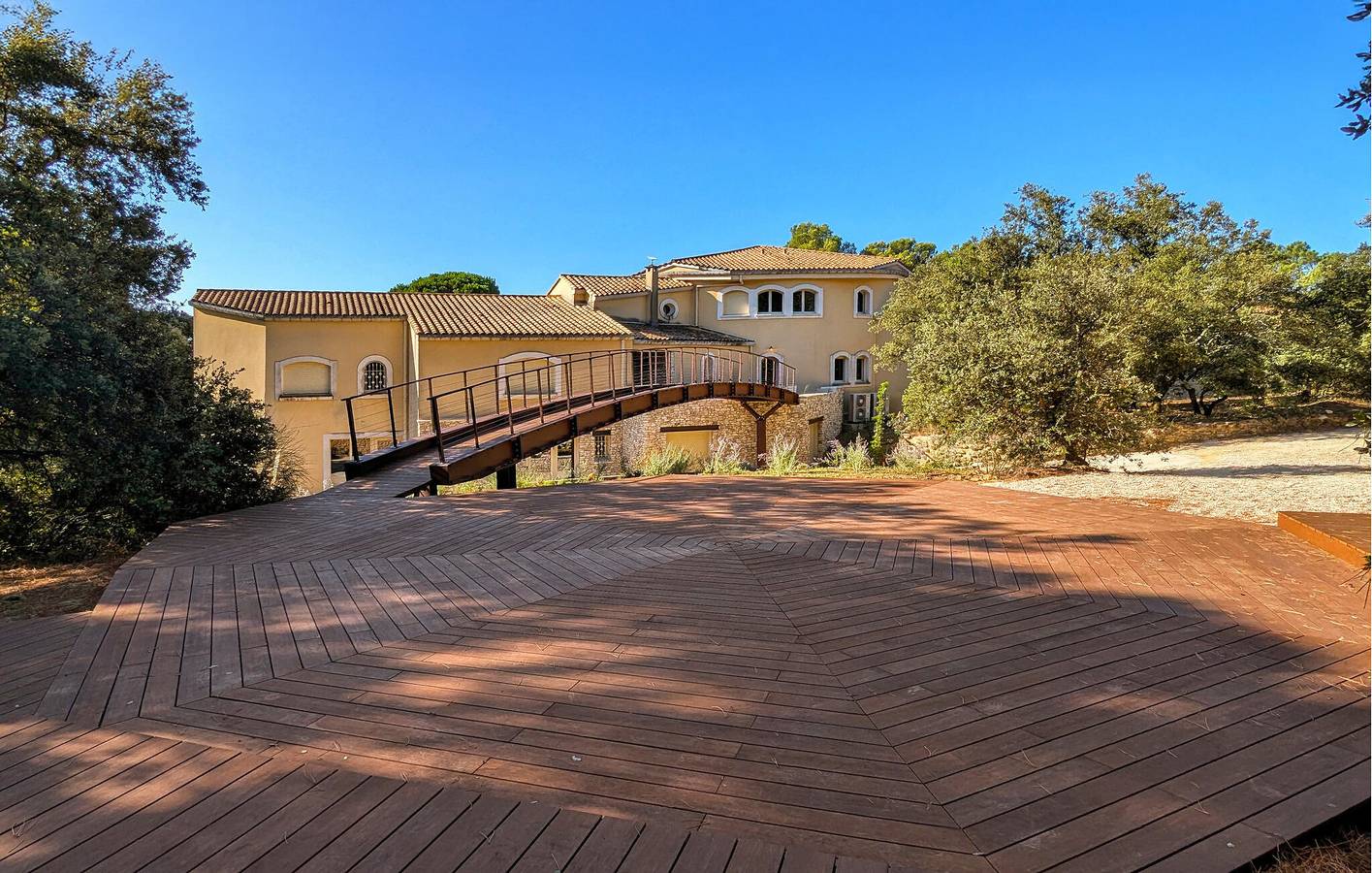 Charmant appartement avec piscine et jardin près de Suze-la-Rousse in Suze-la-Rousse, Région de nyons