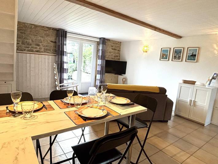 Gîte pour 4 personnes, avec terrasse et jardin