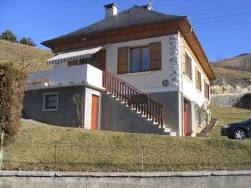 Gîte pour 6 personnes, avec jardin et terrasse, animaux acceptés à Arreau