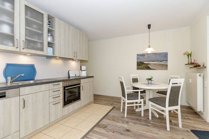 Ferienwohnung für 4 Personen, mit Ausblick und Terrasse sowie Sauna in Kühlungsborn - 3