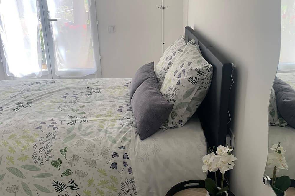 Entire apartment, The Cherry Tree, near Paris Roissy Cdg Airport, Disneyland, Asterix, Exposition in Villepinte, Seine-Saint-Denis