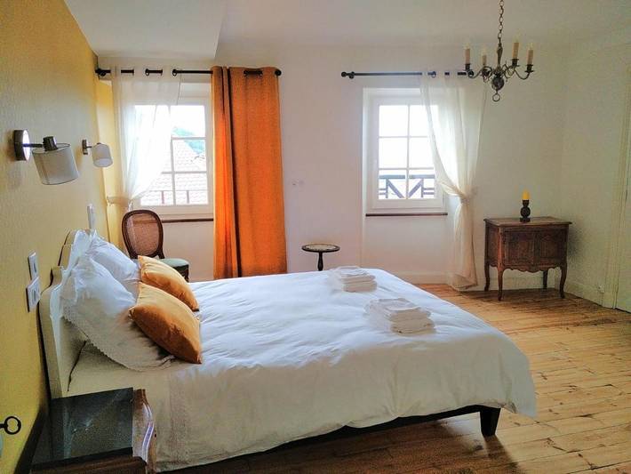 Gîte pour 7 personnes, avec vue à Allègre - 4