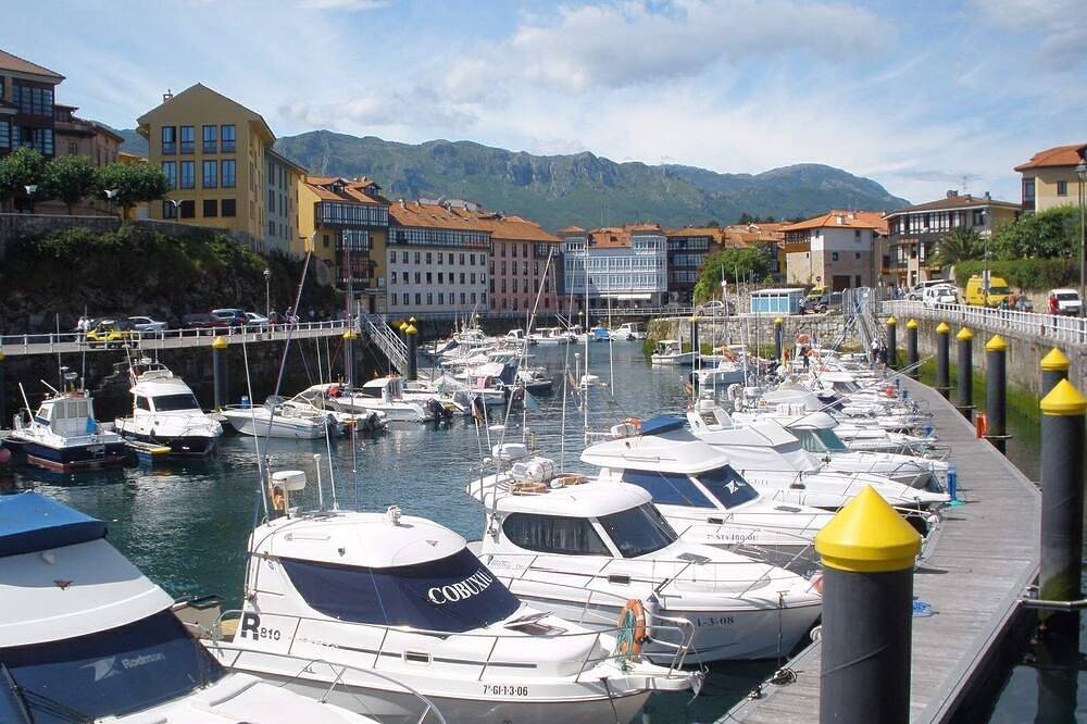 Entire apartment, Relax in the center of Llanes and 50m from the beach. in Llanes, Costa Verde (Spain)