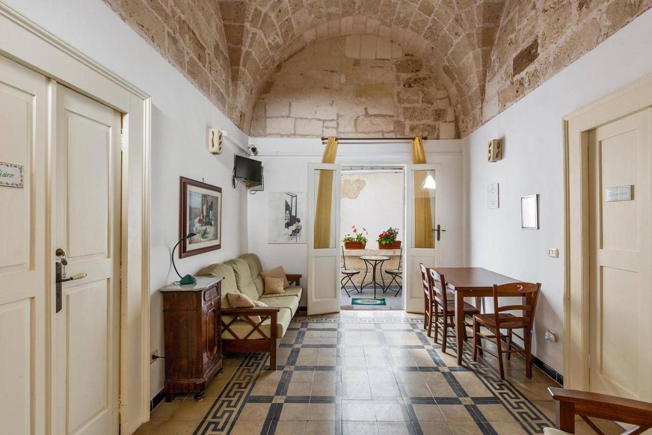 Triple Room with Balcony in Maruggio, Golfo di Taranto