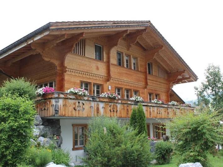 Hütte für 4 Personen, mit Balkon in Lenk im Simmental