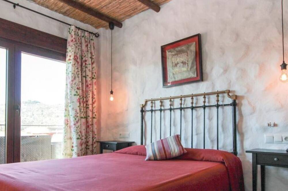 Magnífica villa con terraza, jacuzzi y unas impresionantes vistas in Canillas de Albaida, Provincia de Málaga