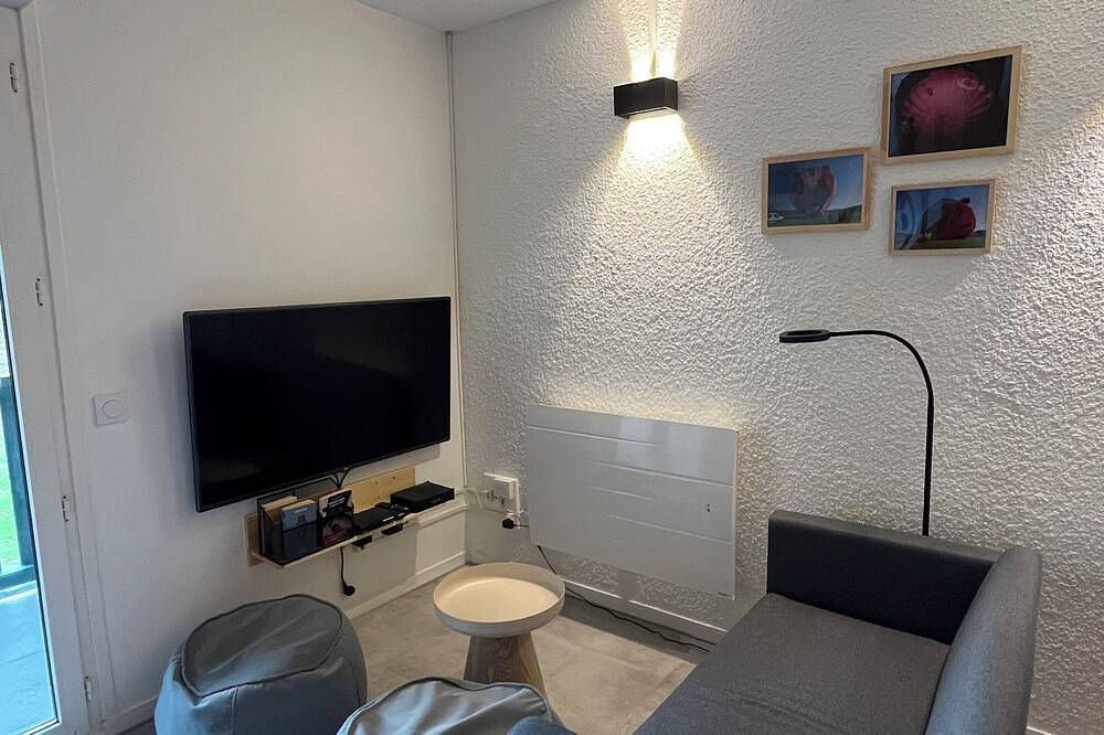 Appartement entier, Studio 35m2 avec mezzanine, aux Plans d'Hotonnes, Haut Valromey in Hotonnes, Nantua