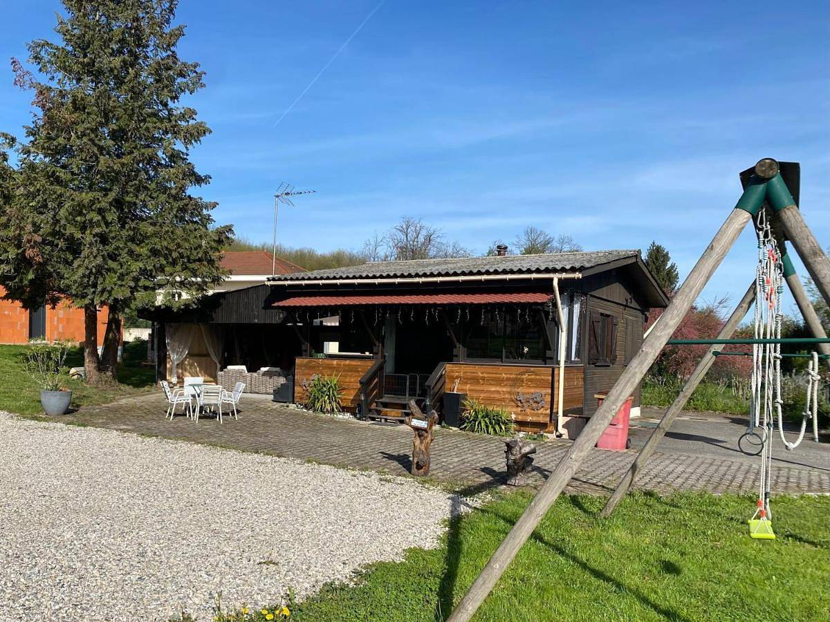 Appartement entier, One-Bedroom Apartment in Renage, Isère