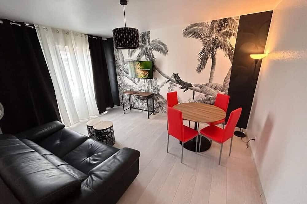Entire apartment, Esprit Panthère, 42m2 de Charme in Mulhouse, Mulhouse region