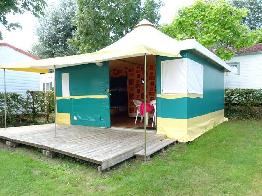 Camping la Vie  - Tente 4 personnes - Cyrus 2 chambres in Commequiers, Vallée de la Loire