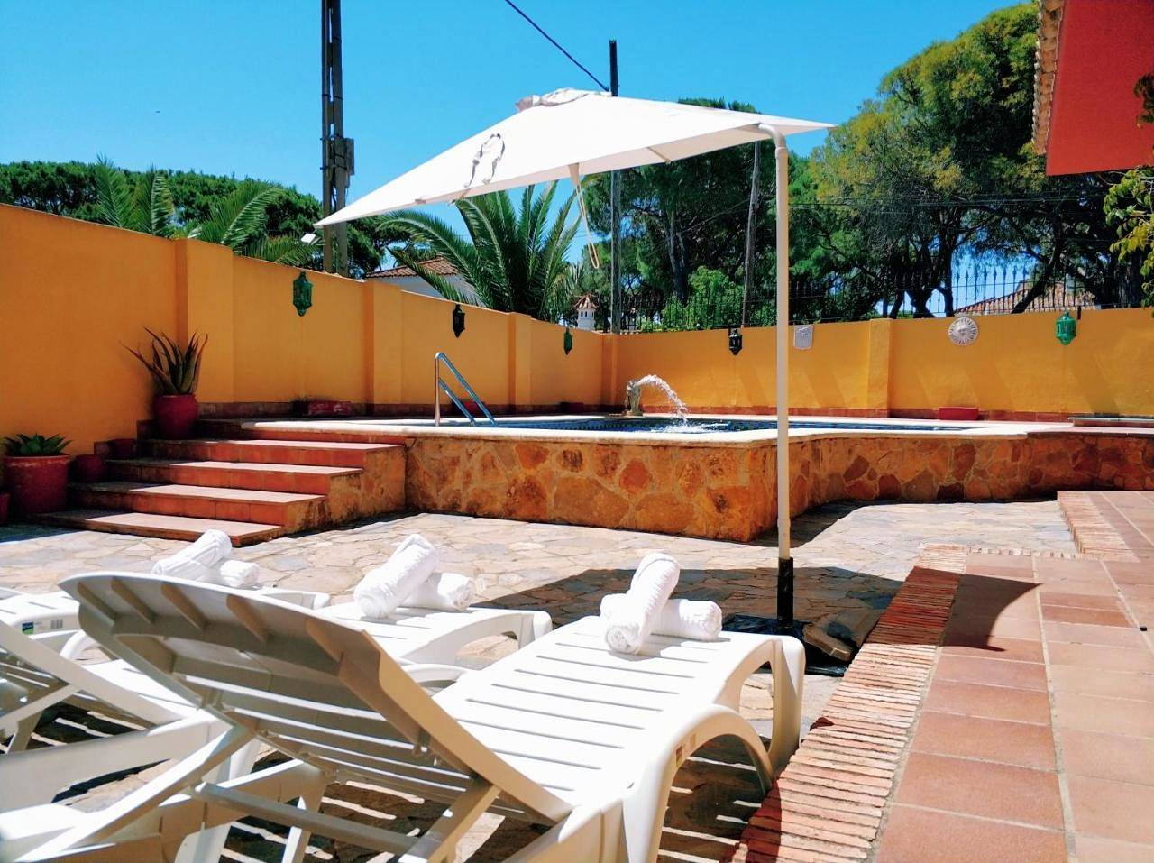 Six-Bedroom House in Valdelagrana, El Puerto de Santa María