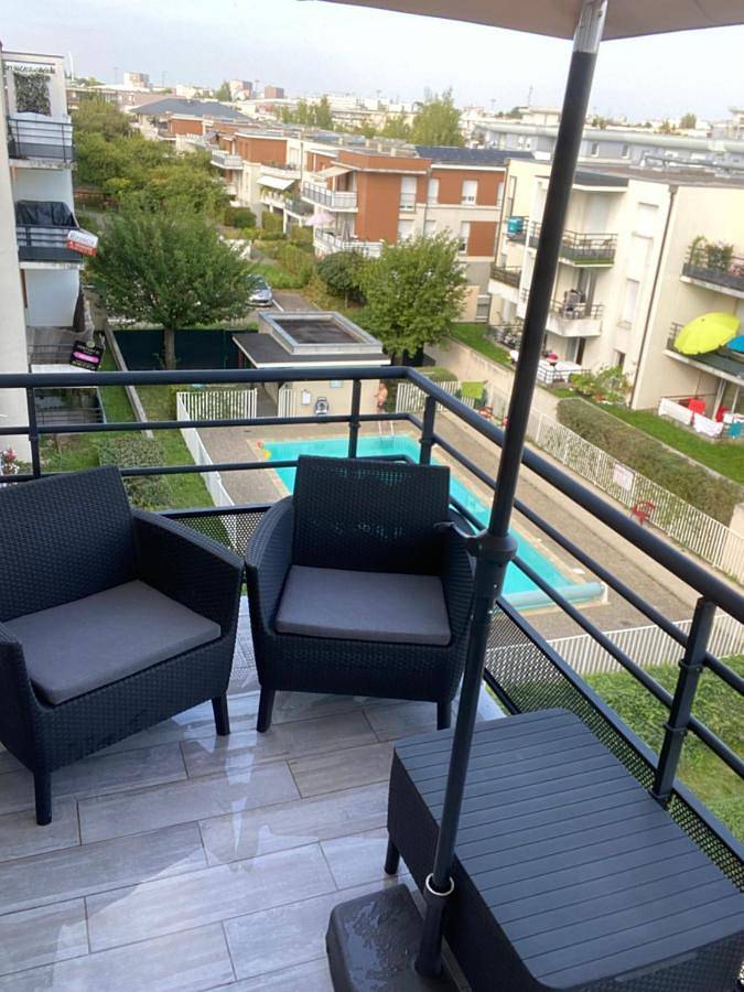 Apartamento de vacaciones para 4 personas, con terraza además de vistas y piscina - 1