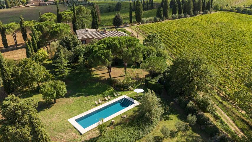 Location de vacances pour 14 personnes, avec vue sur le lac et terrasse ainsi que piscine et jardin, animaux acceptés à Sinalunga - 3