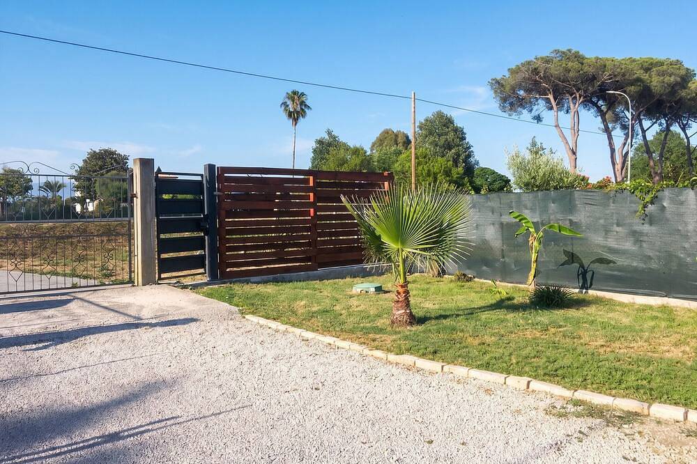 Appartement entier, Homerez - Appart. Cioccatelli - Jardin, Parking in Latina, Agro Pontino