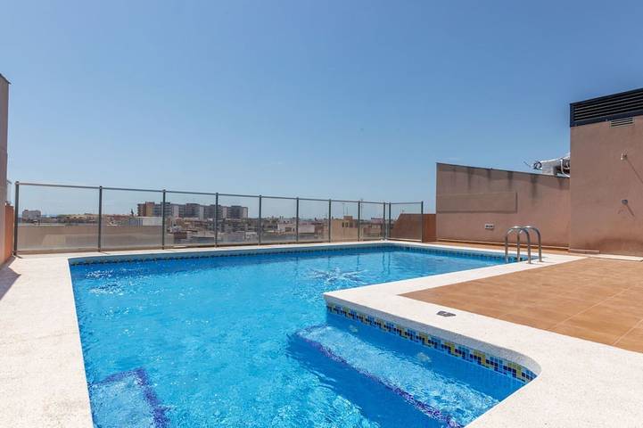 Apartamento de vacaciones para 4 personas, con balcón y piscina - 1