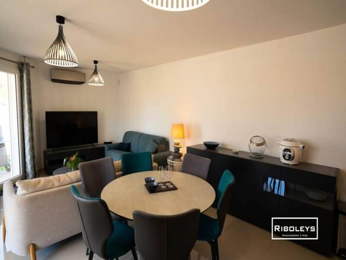 Gîte pour 6 personnes, avec jardin et balcon, adapté aux familles dans Plage de la Farinette - 4