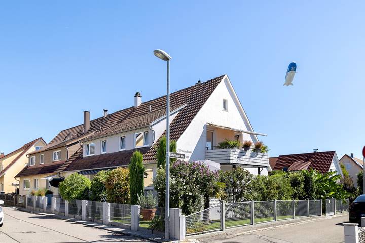 Ganze Wohnung, Ferienwohnung 'Zeppelin N T' mit Terrasse und Wi-Fi in Friedrichshafen, Region Bodensee-Oberschwaben