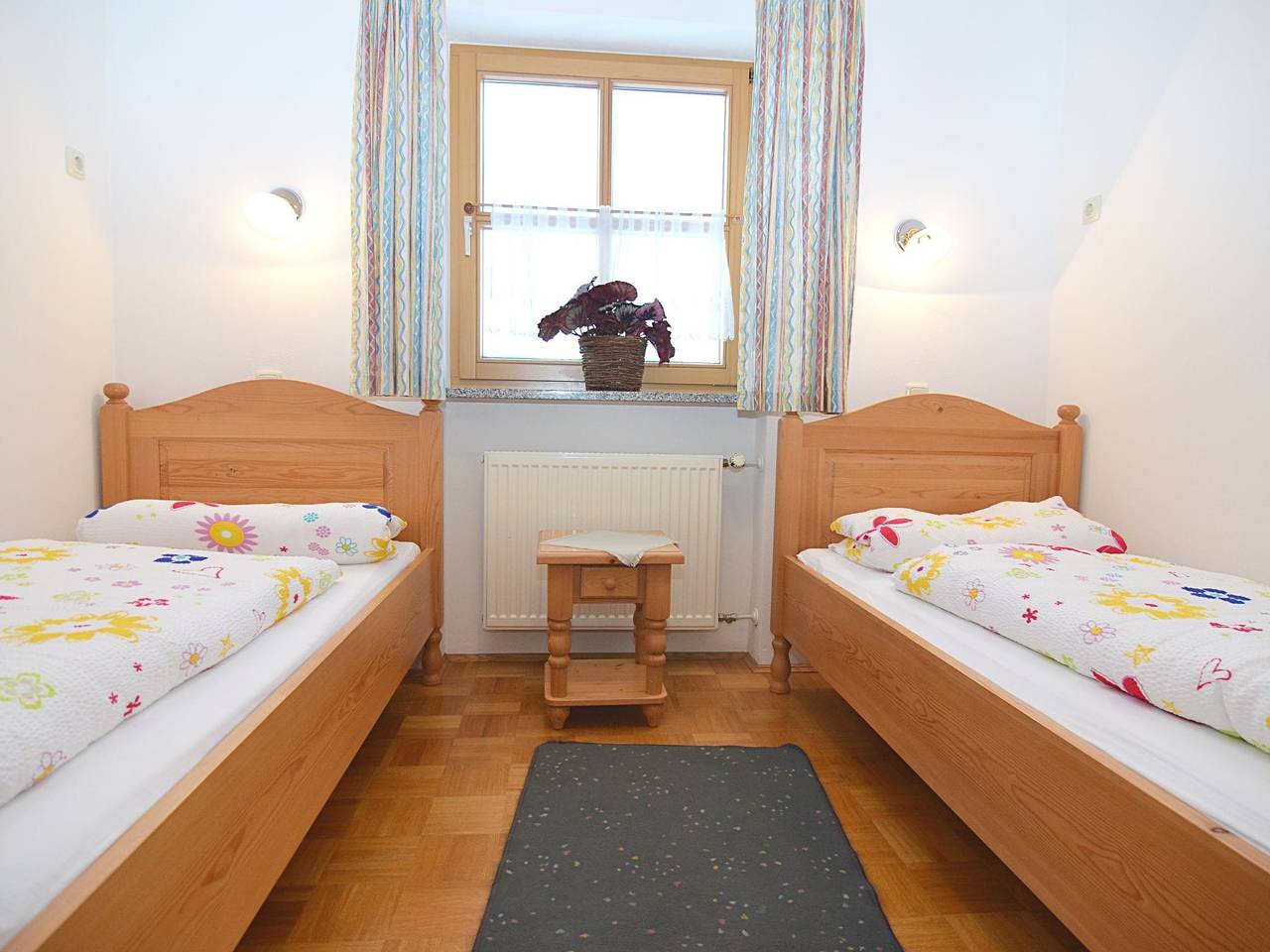 Ganze Wohnung, Ferienwohnung mit Garten und Sauna ruhige Lage in Schönsee, Naturpark Oberpfälzer Wald
