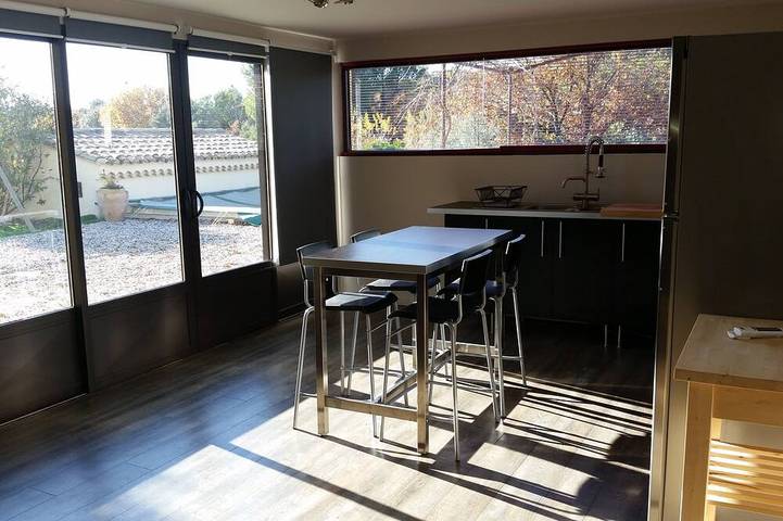 Appartement entier, Au milieu des vignes piscine chauffée clim dans maison vigneronne in Mondragon, Vaucluse