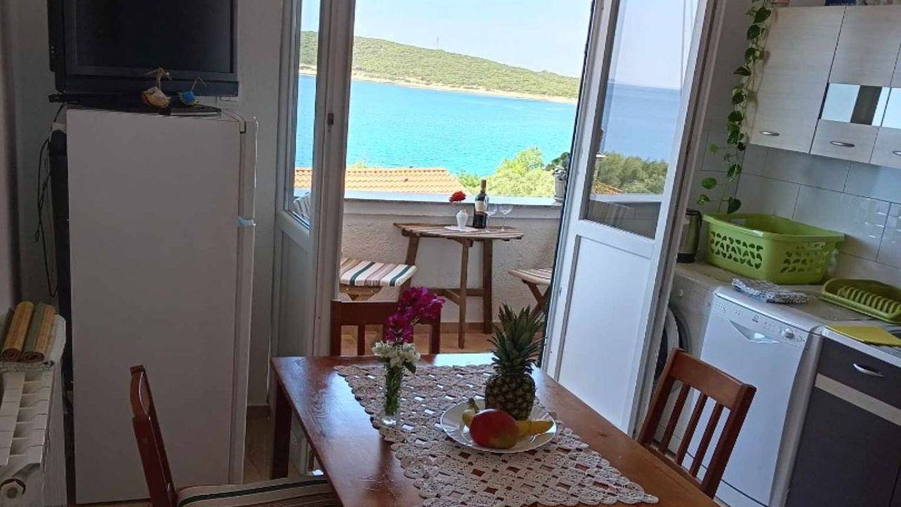 Ganze Ferienwohnung, Ferienwohnung für 3 Personen (18 m²) in Martinšćica in Martinscica, Cres