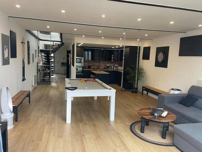 Location de vacances pour 10 personnes, avec terrasse et jacuzzi à Lys-lez-Lannoy