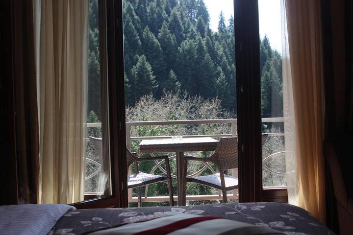 Hôtel pour 2 personnes, avec Balcon et Jacuzzi ainsi que Terrasse et Vue