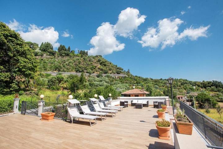 Maison d’hôte pour 2 personnes, avec Terrasse ainsi que Jardin et Vue à Mascali
