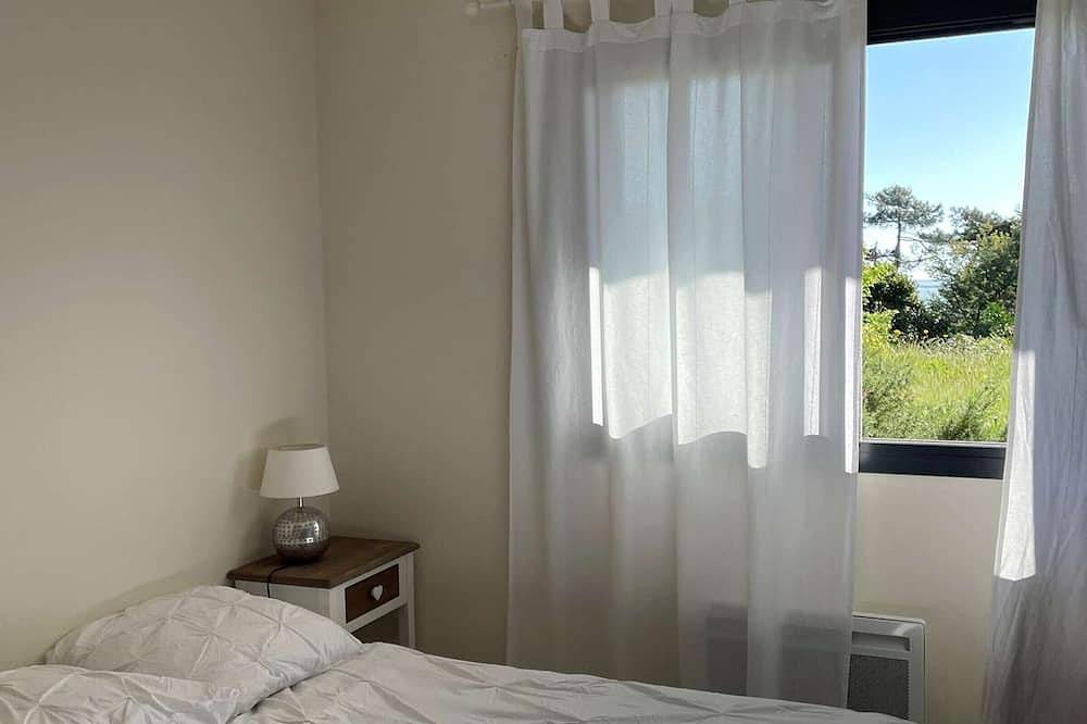 Modern villa in Le Canon, up to 10 people, stunning view in Le Canon, Lège-Cap-Ferret