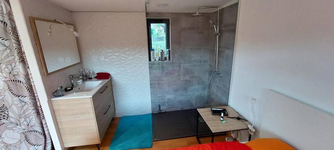 Gîte pour 2 personnes, avec terrasse ainsi que jardin et vue à Carnoules - 4