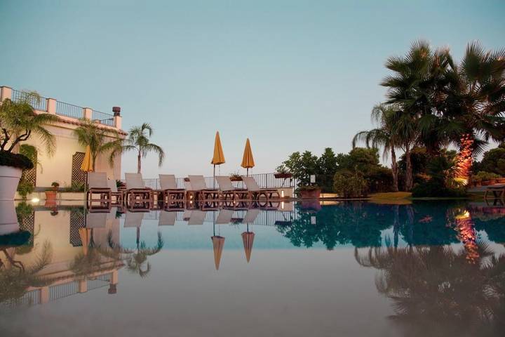 Hôtel pour 2 personnes, avec jardin et piscine, animaux acceptés