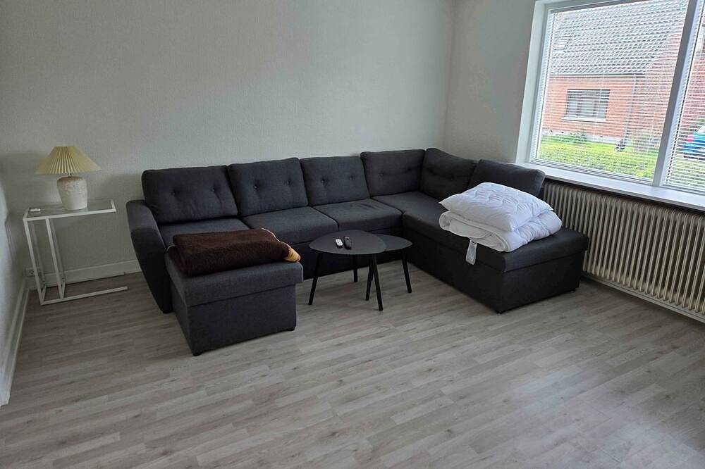 Cozy townhouse near beach, harbor, and Lalandia in Rødbyhavn, Rødby