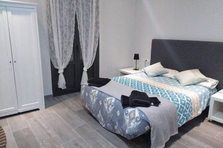Apartamento Con Terraza Grande by Bossh! in Centro Barcelona, Barcelona