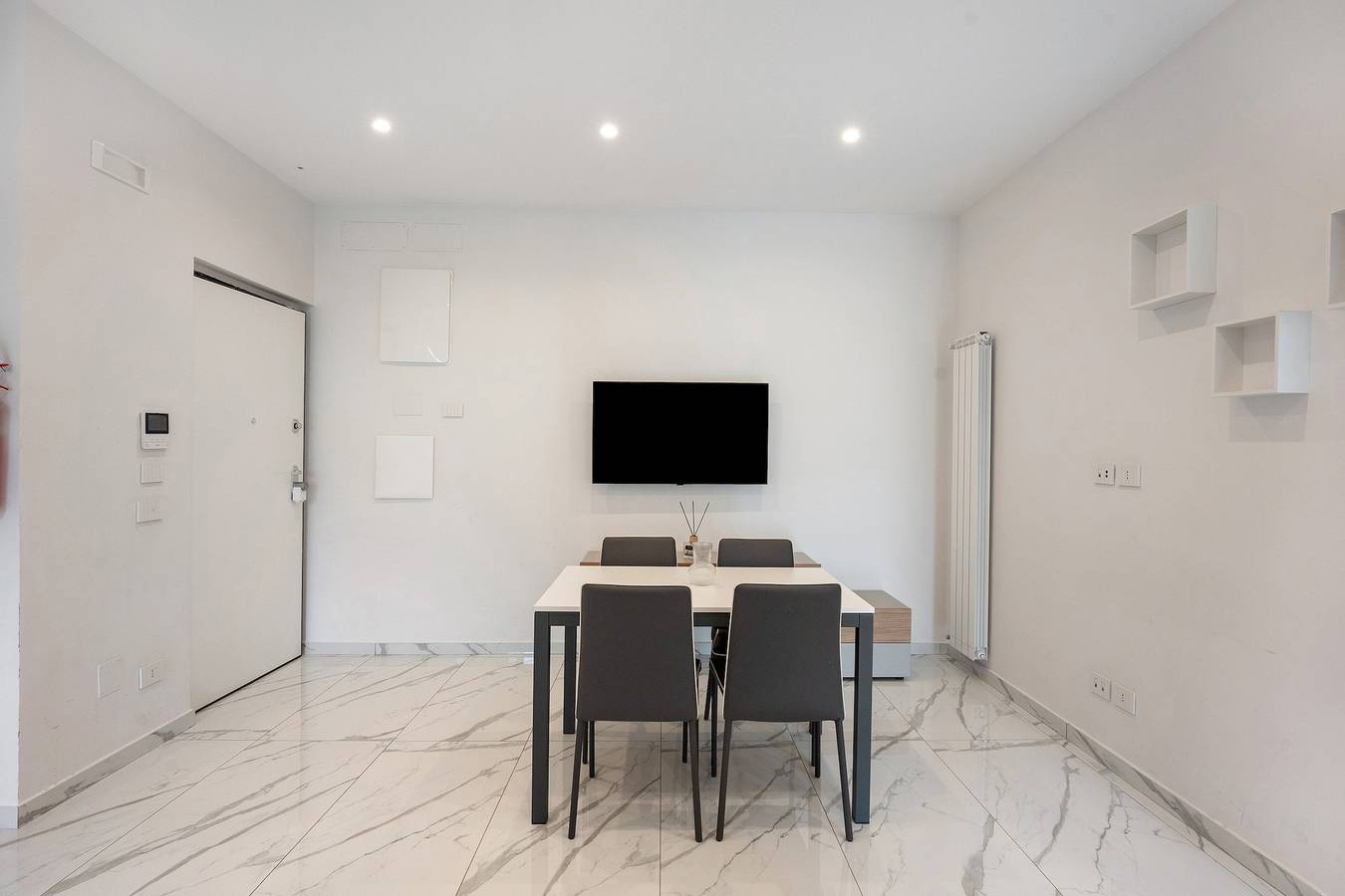 Hel lejlighed, Apartment 'Family - Zona Lungomare' with Balcony, Wi-Fi and Air Conditioning in Napoli, Napoli Provinsen