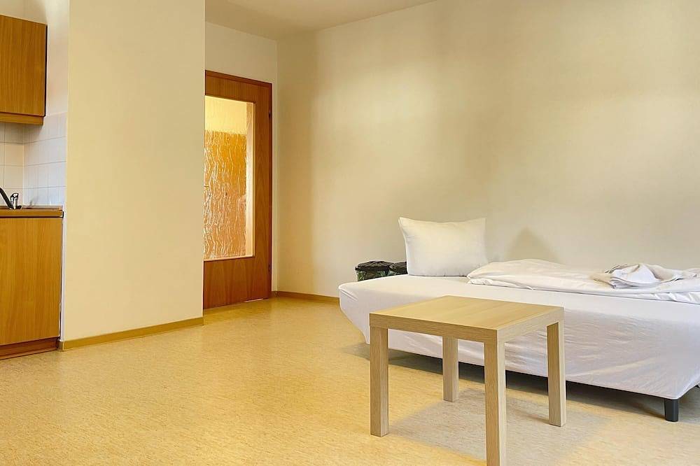 Ganze Wohnung, Moderne Monteurwohnung mit Balkon in Stamsried, Ostbayern