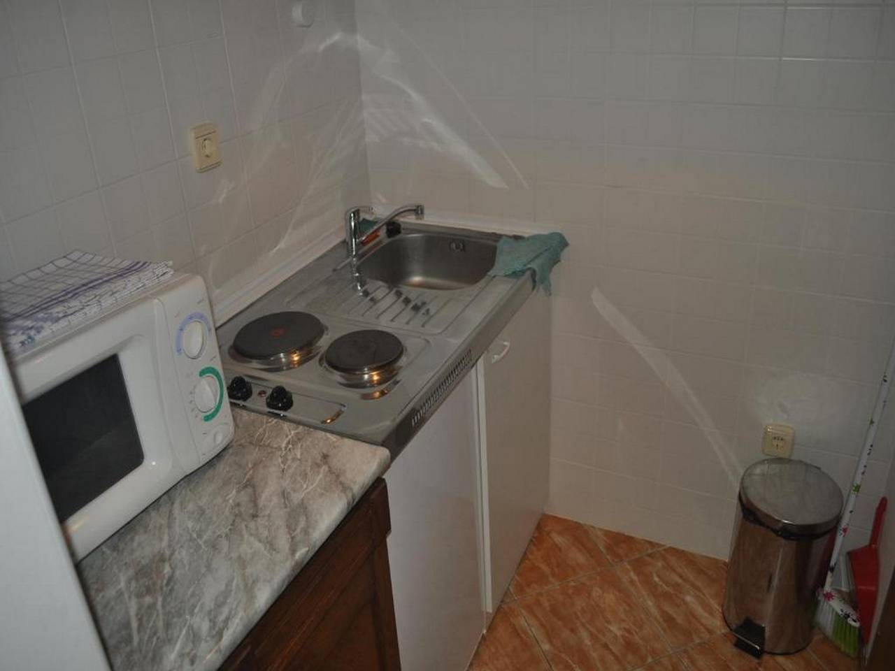 Ganzes Studio, Apartments Vala - Studio Apartment with Balcony in Vinisce, Split-Dalmatien