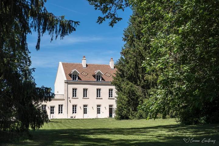 Gîte pour 14 personnes, avec jardin à Savigny-lès-Beaune