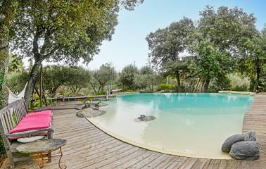 Gîte pour 6 personnes, avec jardin ainsi que piscine et terrasse, animaux acceptés à Sommières